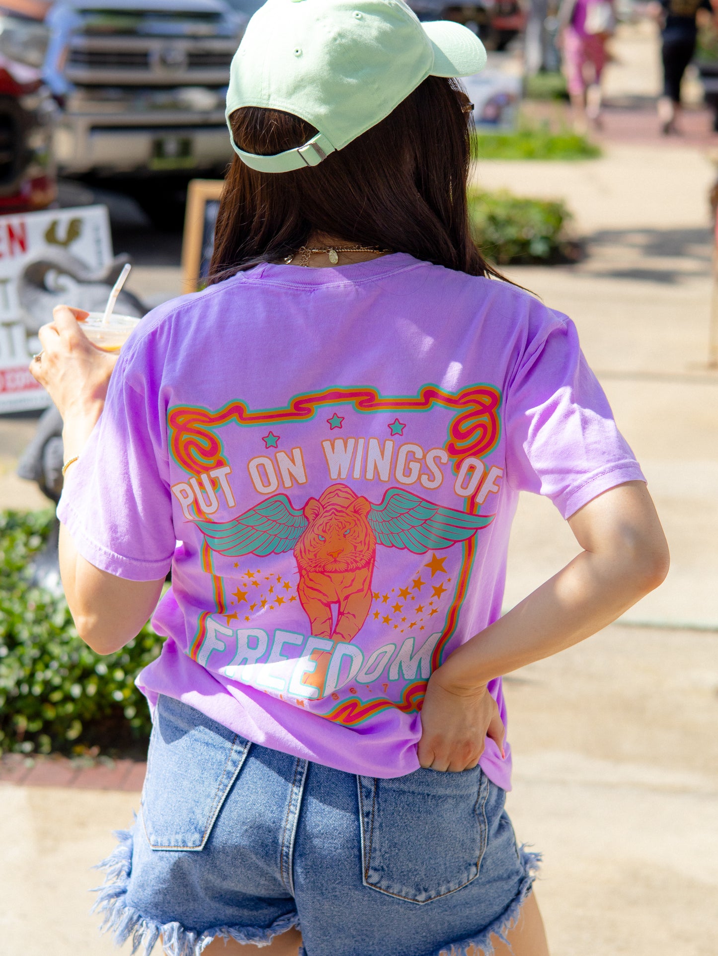 Put On Wings of Freedom Tee – Neon Lavender Winged Lion Christian Shirt