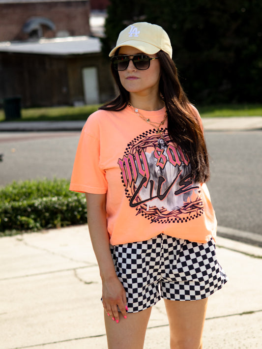 My Savior Lives Tee – Bold Streetwear Christian Graphic Shirt